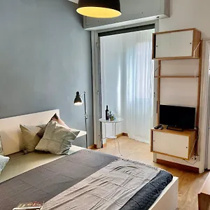 Apartment Cozy 3 Km Away From Duomo, Milan